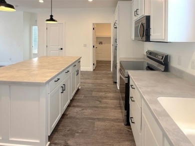 This is a fantastic opportunity to own a beautiful home in a on Pine Shadows Golf Course in Arizona - for sale on GolfHomes.com, golf home, golf lot