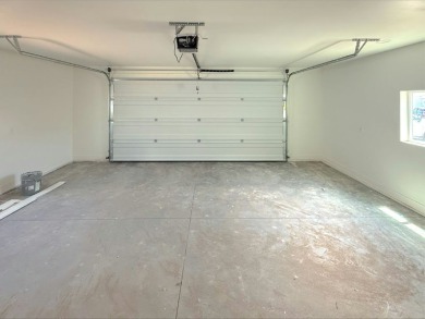 This is a fantastic opportunity to own a beautiful home in a on Pine Shadows Golf Course in Arizona - for sale on GolfHomes.com, golf home, golf lot