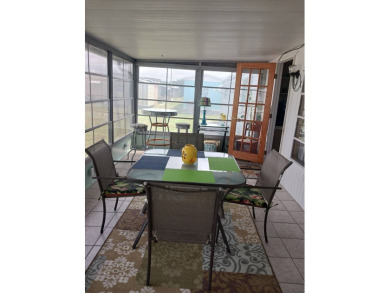 Charming 2 bedroom/2 bath split floor plan with furnished on Sara Bay Country Club in Florida - for sale on GolfHomes.com, golf home, golf lot