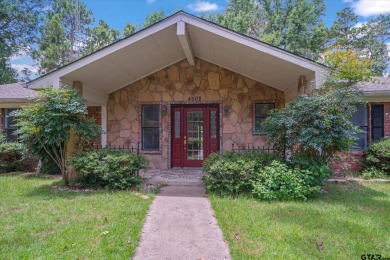 Here is your opportunity to own a big, beautiful home located on on Holly Lake Ranch Golf Club in Texas - for sale on GolfHomes.com, golf home, golf lot