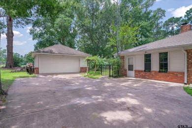 Here is your opportunity to own a big, beautiful home located on on Holly Lake Ranch Golf Club in Texas - for sale on GolfHomes.com, golf home, golf lot