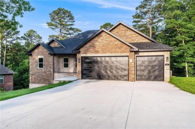 Location, Location, Location! East Bella Vista new construction on Bella Vista Country Club - Kingswood in Arkansas - for sale on GolfHomes.com, golf home, golf lot