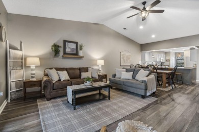 Beautifully Remodeled Penthouse Condo in the Foothills!Step into on Thousand Hills Golf Resort in Missouri - for sale on GolfHomes.com, golf home, golf lot