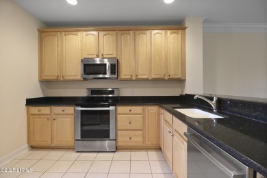 Spacious 3-bedroom, 3-bath condo with over 2,000 square feet of on Crescent Pointe Golf Club in South Carolina - for sale on GolfHomes.com, golf home, golf lot