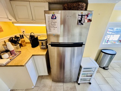 WELL BUILT 2 BED/1 AND A HALF BATH BEACH BUNGALOW WITH on Prestwick Country Club in South Carolina - for sale on GolfHomes.com, golf home, golf lot