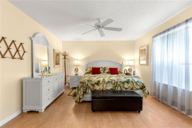 Welcome home! LOCATION LOCATION LOCATION!! Minutes to Spanish on El Diablo Executive Golf Course in Florida - for sale on GolfHomes.com, golf home, golf lot
