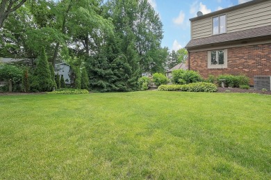 Welcome to this quality Bob Webb-Built Executive Home in on Worthington Hills Country Club in Ohio - for sale on GolfHomes.com, golf home, golf lot