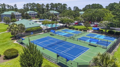 Spacious 3-bedroom, 3-bath condo with over 2,000 square feet of on Crescent Pointe Golf Club in South Carolina - for sale on GolfHomes.com, golf home, golf lot