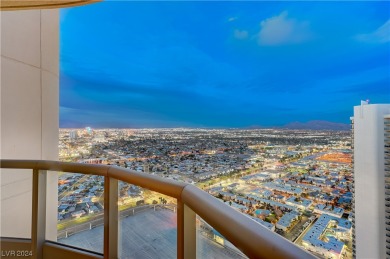 STEP INTO A WORLD OF LAVISHNESS AND CONVENIENCE AT TURNBERRY on Las Vegas Country Club in Nevada - for sale on GolfHomes.com, golf home, golf lot