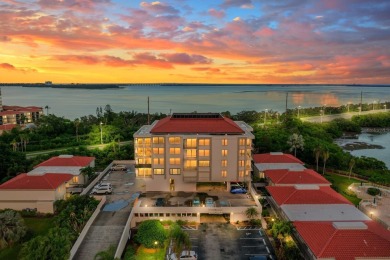 Magnificent sunsets, panoramic and breathtaking bay, nature and on Isla Del Sol Yacht and Country Club in Florida - for sale on GolfHomes.com, golf home, golf lot