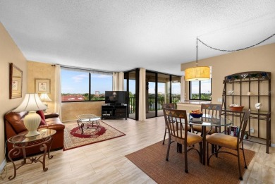 Magnificent sunsets, panoramic and breathtaking bay, nature and on Isla Del Sol Yacht and Country Club in Florida - for sale on GolfHomes.com, golf home, golf lot