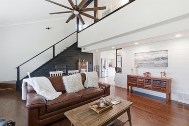 Stylishly updated 3 bedroom 3 bath home, in Pecan Plantation on Pecan Plantation Country Club in Texas - for sale on GolfHomes.com, golf home, golf lot