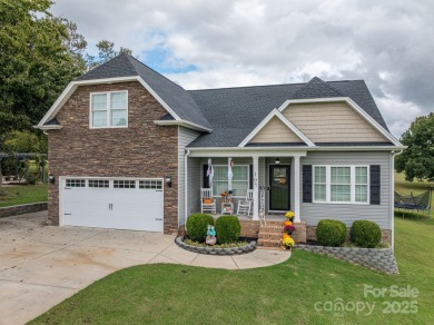 Home owner works from home and needs an hour heads up before on Woodbridge Golf Links in North Carolina - for sale on GolfHomes.com, golf home, golf lot