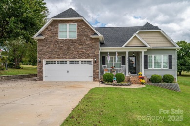 Home owner works from home and needs an hour heads up before on Woodbridge Golf Links in North Carolina - for sale on GolfHomes.com, golf home, golf lot