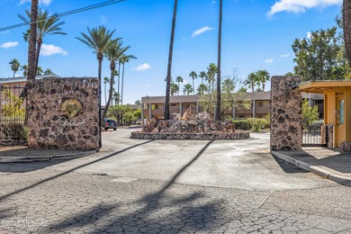 Beautifully remodeled 2-bedroom, 2-bathroom ground-floor on Randolph Park Golf Courses in Arizona - for sale on GolfHomes.com, golf home, golf lot