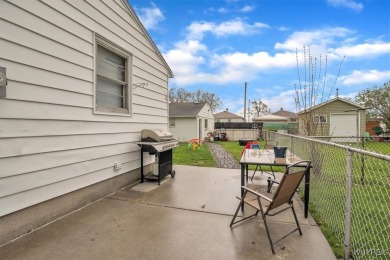 Welcome to 2918 Jerauld Avenue -- a charming, well-kept ranch in on Hyde Park Municipal Golf Course - Hyde Park 1 in New York - for sale on GolfHomes.com, golf home, golf lot