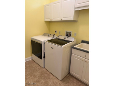 Beautiful free-standing townhome with easy ONE floor living w/ on Quail Hollow Resort and Country Club in Ohio - for sale on GolfHomes.com, golf home, golf lot