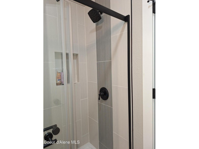 Like New Townhouse (2022) w/ many custom upgrades! White kitchen on Stoneridge Golf Club in Idaho - for sale on GolfHomes.com, golf home, golf lot