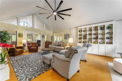 This is the home you won't want to leave! Beautiful curb appeal on Bella Vista Country Club - Scottsdale in Arkansas - for sale on GolfHomes.com, golf home, golf lot