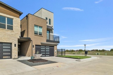 Luxury Corner Townhome in Heath Golf & Yacht Club !
Discover on Heath Golf and Yacht Club in Texas - for sale on GolfHomes.com, golf home, golf lot