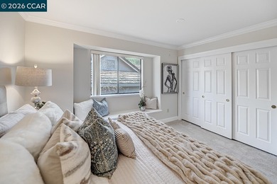 Fabulous Rosslyn floor plan with 2 bedrooms plus a den on Rossmoor Golf Course in California - for sale on GolfHomes.com, golf home, golf lot