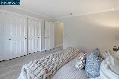 Fabulous Rosslyn floor plan with 2 bedrooms plus a den on Rossmoor Golf Course in California - for sale on GolfHomes.com, golf home, golf lot