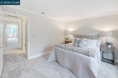 Fabulous Rosslyn floor plan with 2 bedrooms plus a den on Rossmoor Golf Course in California - for sale on GolfHomes.com, golf home, golf lot