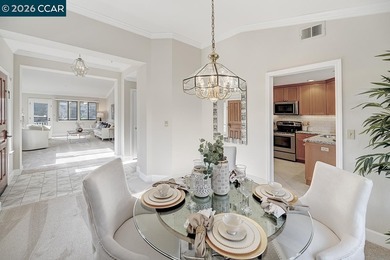 Fabulous Rosslyn floor plan with 2 bedrooms plus a den on Rossmoor Golf Course in California - for sale on GolfHomes.com, golf home, golf lot