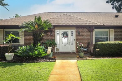 Under contract-accepting backup offers. Charming Traditional on Rio Pinar Golf and Country Club in Florida - for sale on GolfHomes.com, golf home, golf lot