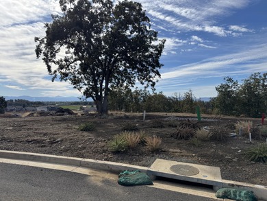 Introducing Quail Run Estates, Eagle Point's premier new on Eagle Point Golf Course in Oregon - for sale on GolfHomes.com, golf home, golf lot