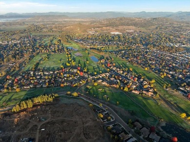 Introducing Quail Run Estates, Eagle Point's premier new on Eagle Point Golf Course in Oregon - for sale on GolfHomes.com, golf home, golf lot