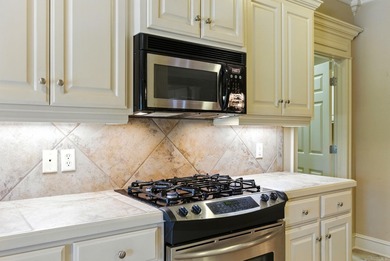 Live the Maumelle lifestyle in this 4 bedroom, 2.5 bath home on The Country Club of Arkansas in Arkansas - for sale on GolfHomes.com, golf home, golf lot