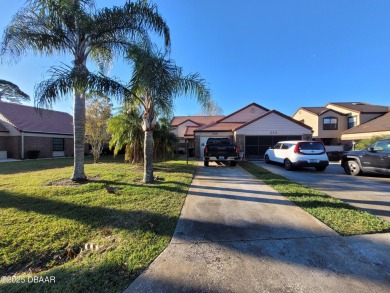 Located in the ST. ANDREWS section of Pelican Bay. Brick on The Club At Pelican Bay - North Course in Florida - for sale on GolfHomes.com, golf home, golf lot