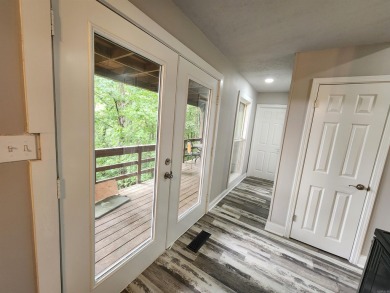 Secluded, private house with view of Sugar Loaf Mountain on Indian Hills Country Club in Arkansas - for sale on GolfHomes.com, golf home, golf lot