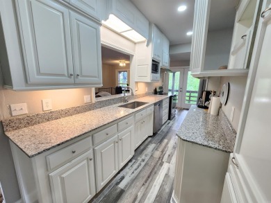 Secluded, private house with view of Sugar Loaf Mountain on Indian Hills Country Club in Arkansas - for sale on GolfHomes.com, golf home, golf lot