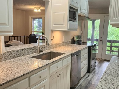Secluded, private house with view of Sugar Loaf Mountain on Indian Hills Country Club in Arkansas - for sale on GolfHomes.com, golf home, golf lot
