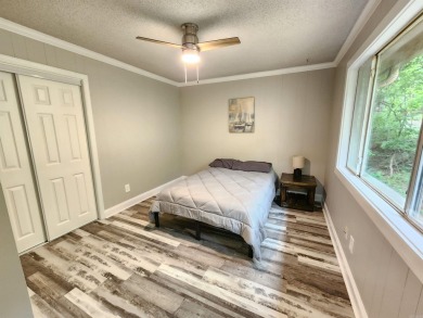 Secluded, private house with view of Sugar Loaf Mountain on Indian Hills Country Club in Arkansas - for sale on GolfHomes.com, golf home, golf lot