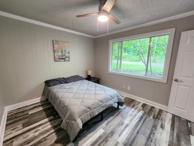 Secluded, private house with view of Sugar Loaf Mountain on Indian Hills Country Club in Arkansas - for sale on GolfHomes.com, golf home, golf lot