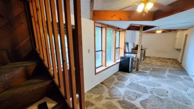 Secluded, private house with view of Sugar Loaf Mountain on Indian Hills Country Club in Arkansas - for sale on GolfHomes.com, golf home, golf lot