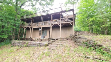 Secluded, private house with view of Sugar Loaf Mountain on Indian Hills Country Club in Arkansas - for sale on GolfHomes.com, golf home, golf lot