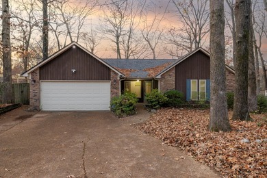 Fantastic location in the desirable Lakeland school district on Stonebridge Golf Club in Tennessee - for sale on GolfHomes.com, golf home, golf lot