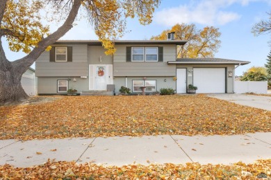 Welcome to this charming four-bedroom, two-bath home in on YMCA Golf Course in South Dakota - for sale on GolfHomes.com, golf home, golf lot