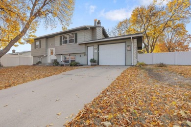 Welcome to this charming four-bedroom, two-bath home in on YMCA Golf Course in South Dakota - for sale on GolfHomes.com, golf home, golf lot