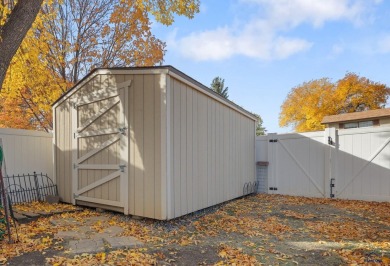 Welcome to this charming four-bedroom, two-bath home in on YMCA Golf Course in South Dakota - for sale on GolfHomes.com, golf home, golf lot