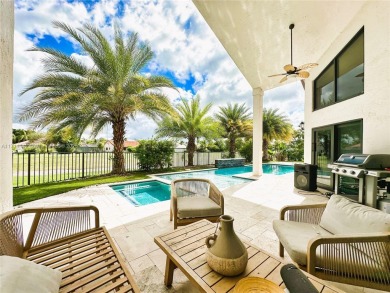 Cathedral Ceiling Single family Home for Sale located in the on Woodmont Country Club in Florida - for sale on GolfHomes.com, golf home, golf lot