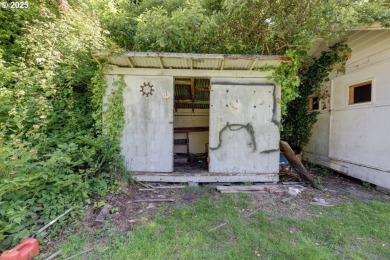 Charming Coastal Opportunity in Gearhart. Tucked away on a on Gearhart Golf Links in Oregon - for sale on GolfHomes.com, golf home, golf lot