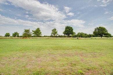 Welcome home!! This 2303 Sqft Redbud floorplan offers 4 bedrooms on Pheasant Run in Oklahoma - for sale on GolfHomes.com, golf home, golf lot