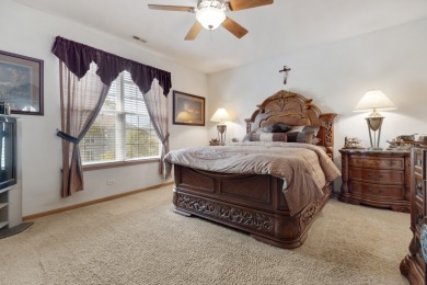 Luxury upper level rarely available 3 bedroom plus den 2 bath on Fox Run Golf Links in Illinois - for sale on GolfHomes.com, golf home, golf lot
