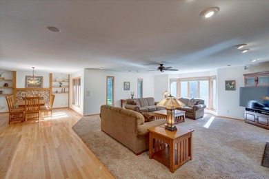 Bright & beautifully maintained this single-story ranch home in on Odana Hills Golf Course in Wisconsin - for sale on GolfHomes.com, golf home, golf lot