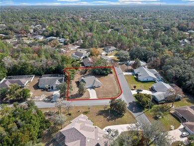 Welcome to this light and bright 3-bedroom, 2-bath home situated on Sugarmill Woods Golf and Country Club in Florida - for sale on GolfHomes.com, golf home, golf lot